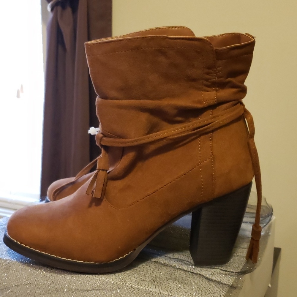 New Brown boots